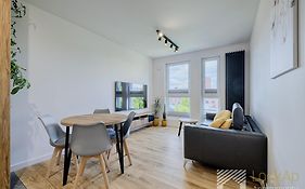 Slovianka by LookAp - jacuzzi, basen, sauna, garażu, sala zabaw , co -work
